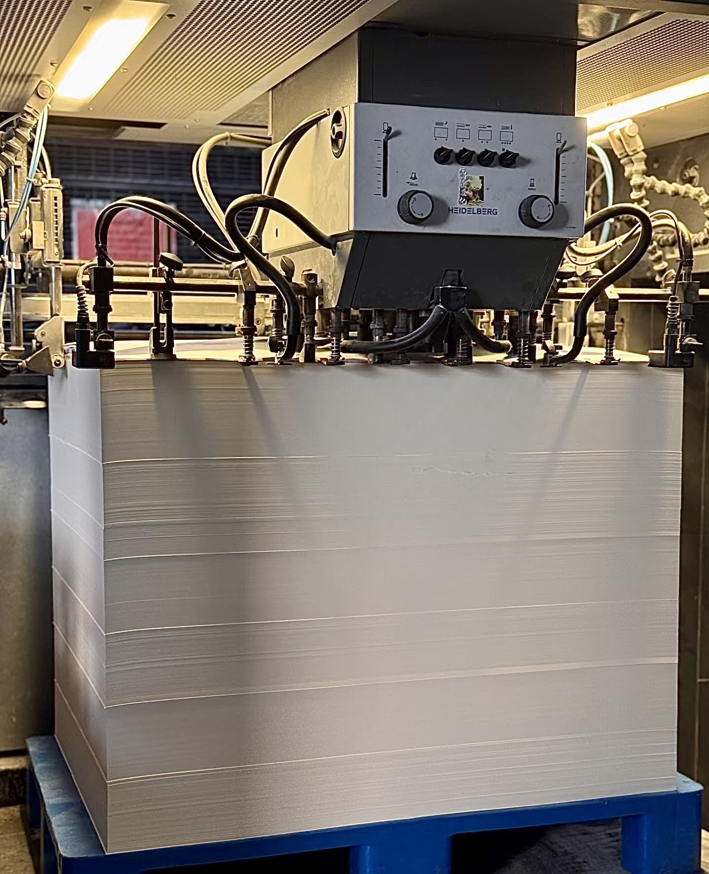 Heidelberg printing equipment and paper stack